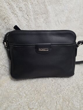 Rosetti Black Pebbled Vegan Leather Crossbody Bag Silver Hardware Travel Minimal